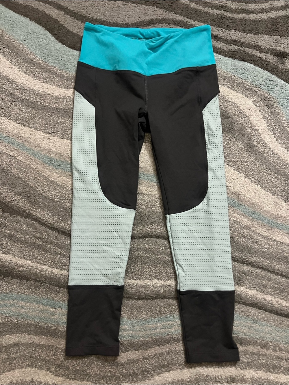 Victoria's Secret VSX Sport Capri Bottoms - Aqua/Turquoise